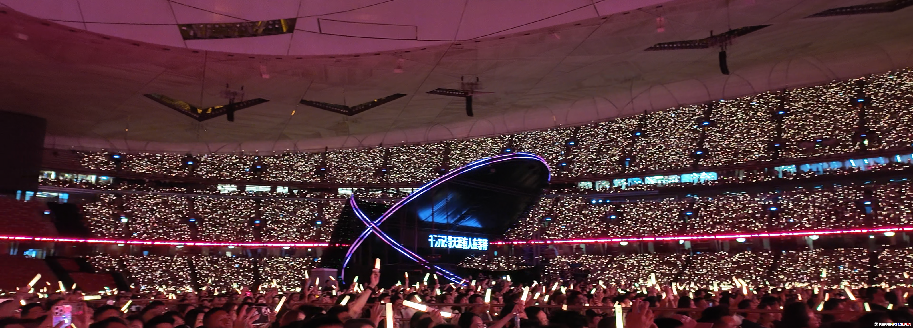 千万记得天涯有人在等待